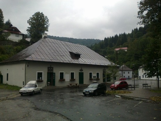 06